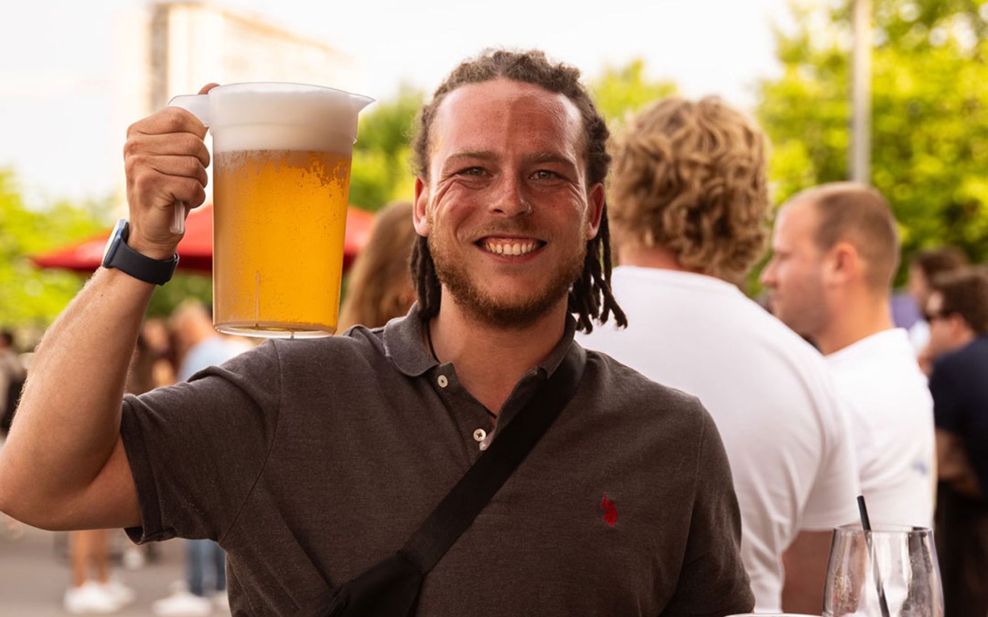 Herbruikbare karaffen en bierbekers voor festivals en events